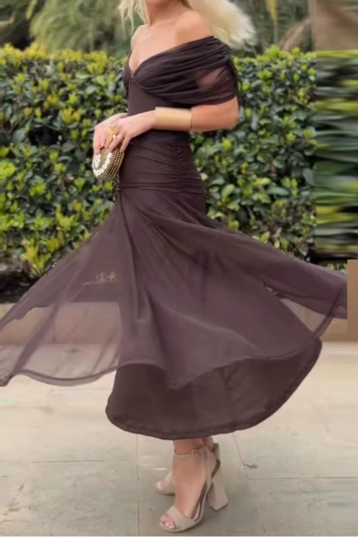 Laura — Vestido Maxi Fluido Elegante