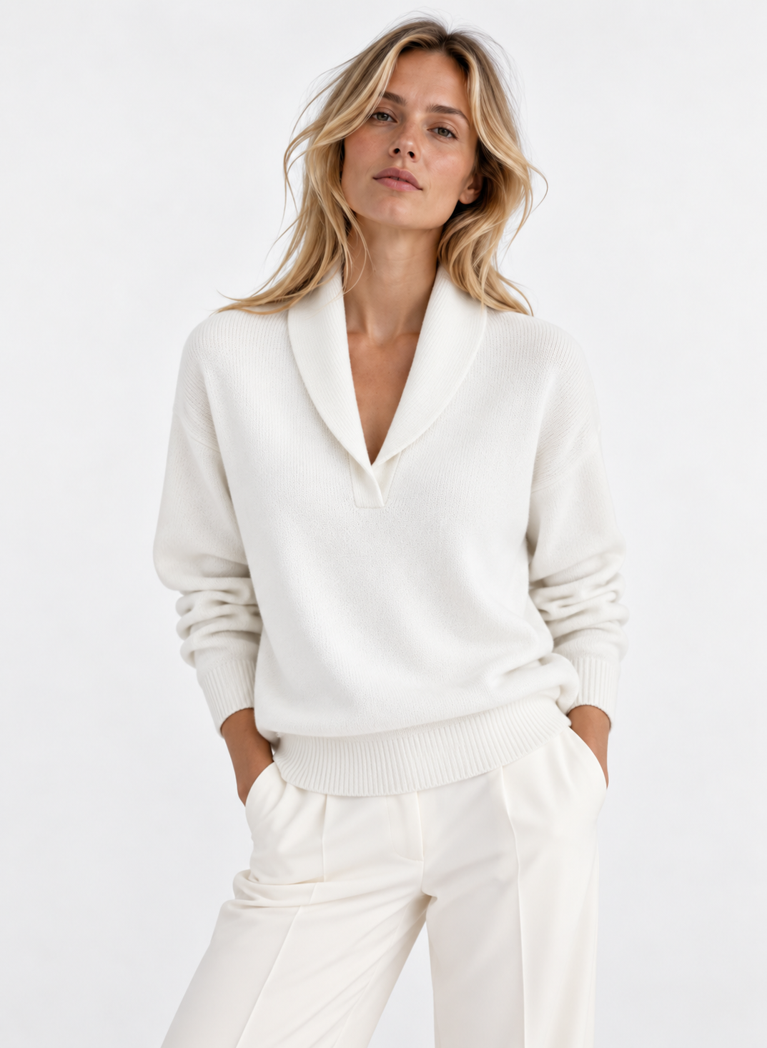 Antonine™ | Pull à col V