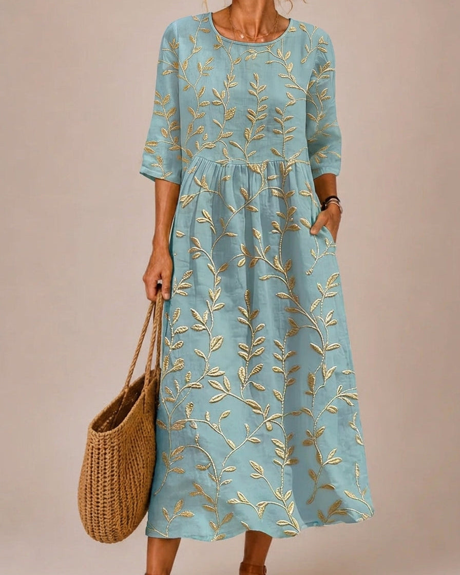 Vestido Bordado Azul con Flores Vintage