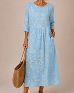 Vestido Bordado Azul con Flores Vintage