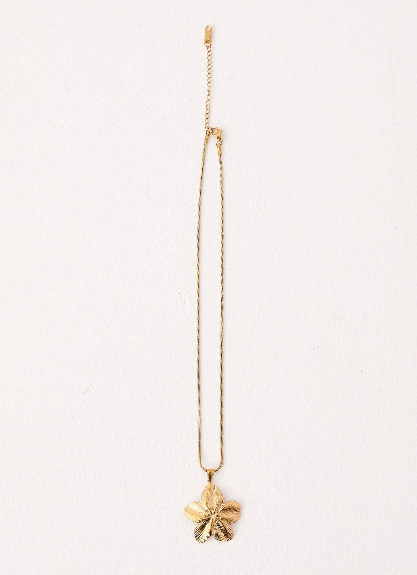 Hibiscus Gold Necklace - Gold
