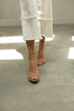 Marona | Sandalias Patchwork de Punta Redonda con Tacón Fino