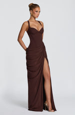 Vestido largo Elara - marrón ciruela
