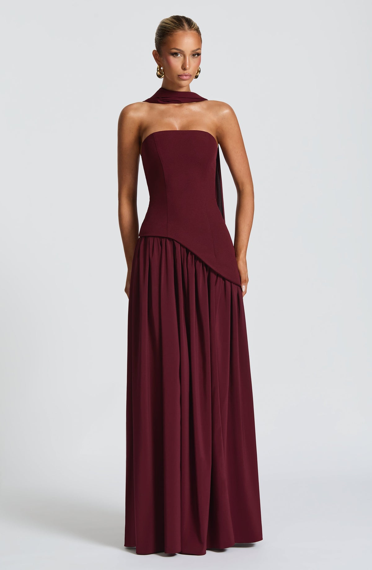 Vestido largo Maliyah - rojo cereza lacado