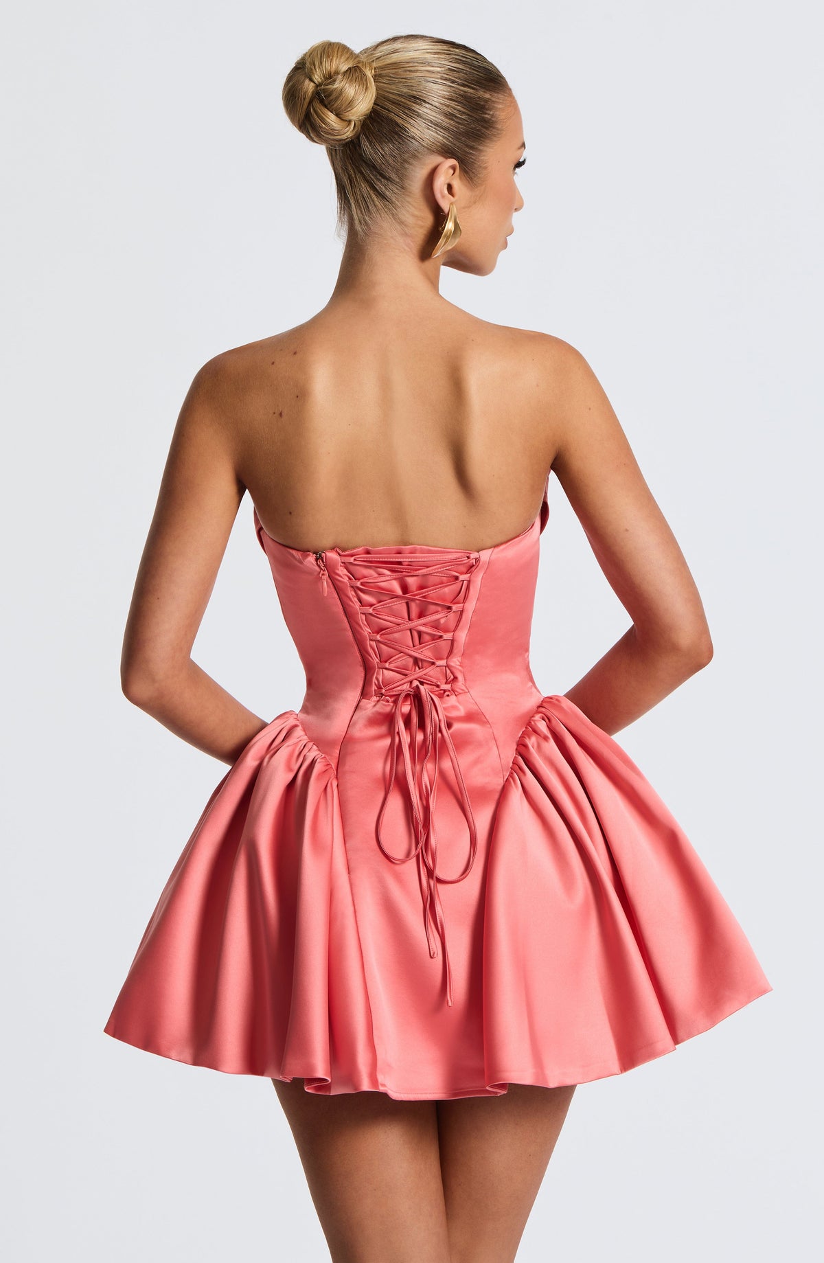 Vestido corto Trinity - rosa coral