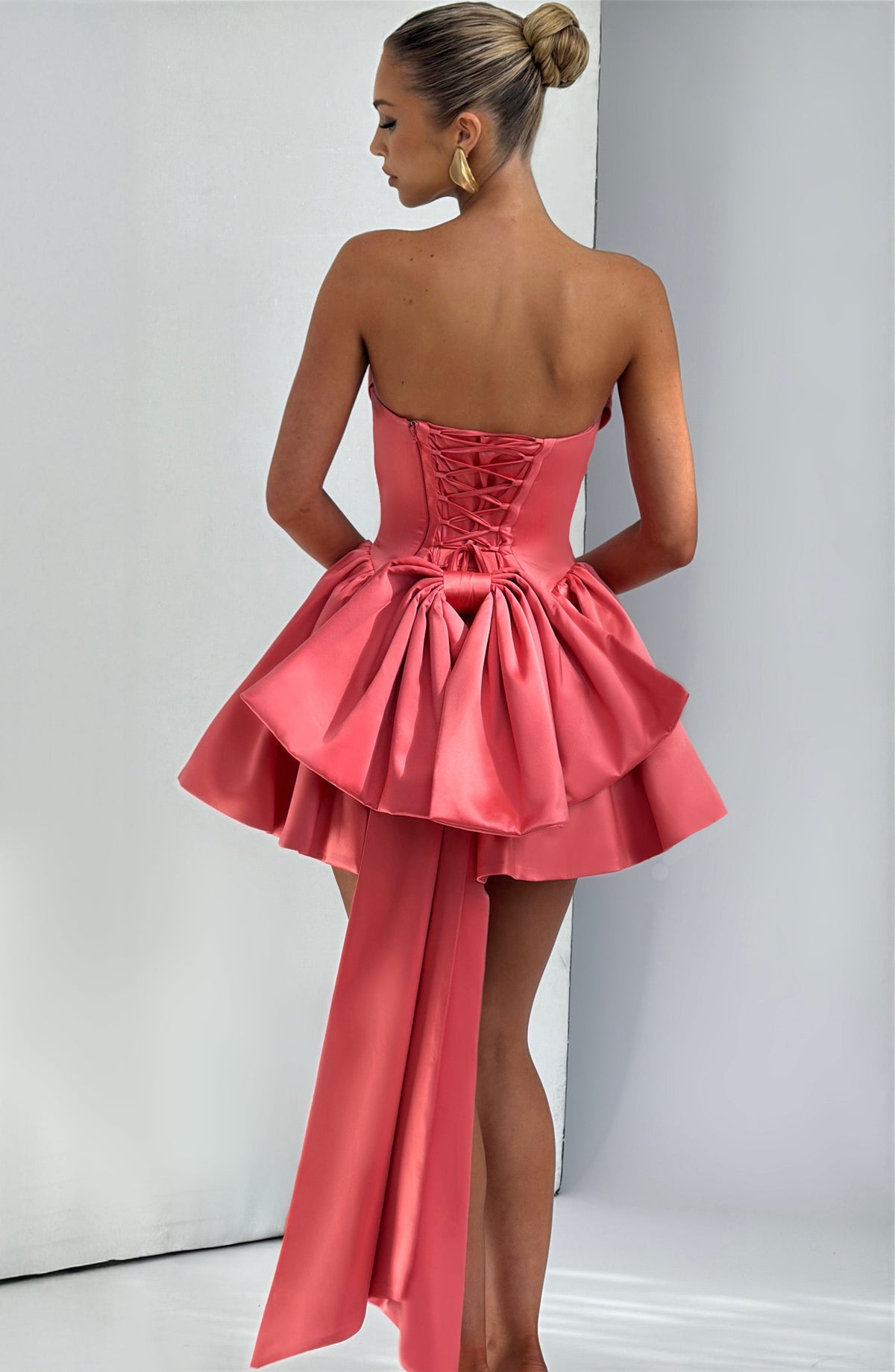 Vestido corto Trinity - rosa coral